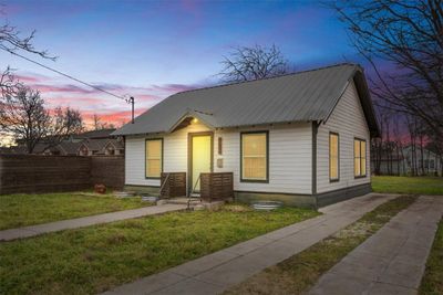 1918 S 15th Street, House other with 2 bedrooms, 1 bathrooms and null parking in Waco TX | Image 1