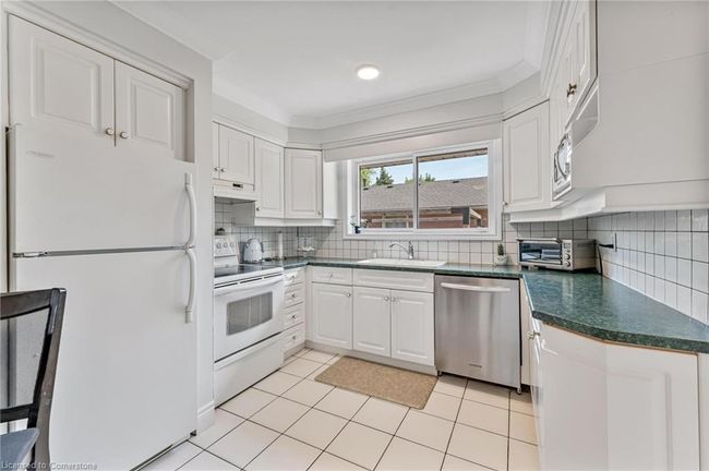 63 W 25 Th St, House other with 4 bedrooms, 1 bathrooms and 4 parking in Hamilton ON | Image 10