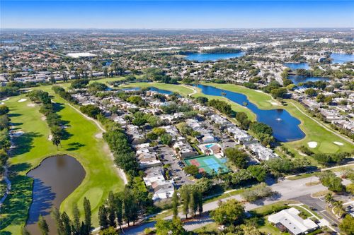 1391-1391 E Golfview Dr, Pembroke Pines, FL, 33026-3111 | Card Image