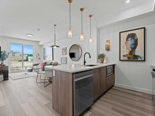 a121-2026 81 St Sw, Calgary, AB, T3H3V9 | Card Image