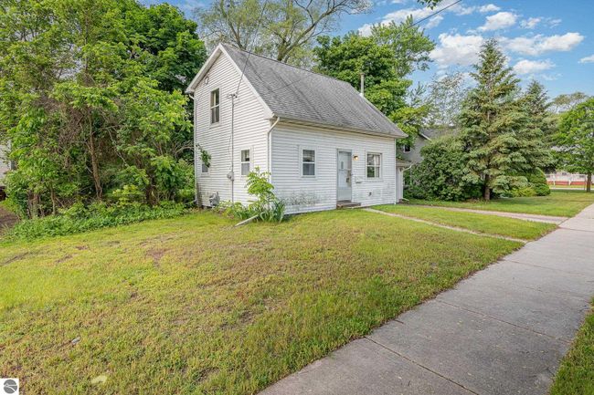 212 E Palmer St, House other with 2 bedrooms, 1 bathrooms and null parking in Mt Pleasant MI | Image 12