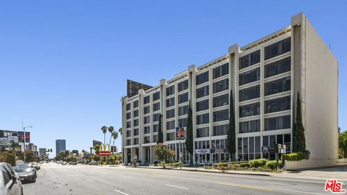 15720 Ventura Boulevard, Los Angeles, CA, 91436 | Card Image