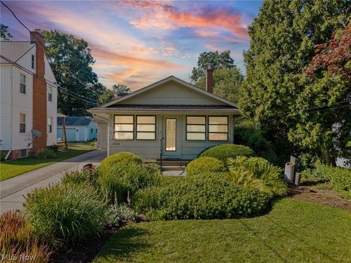 24809 Electric Drive, Bay Village, OH, 44140 | Card Image