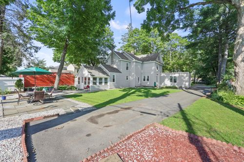 62 Pomeroy Ave, Pittsfield, MA, 01201 | Card Image