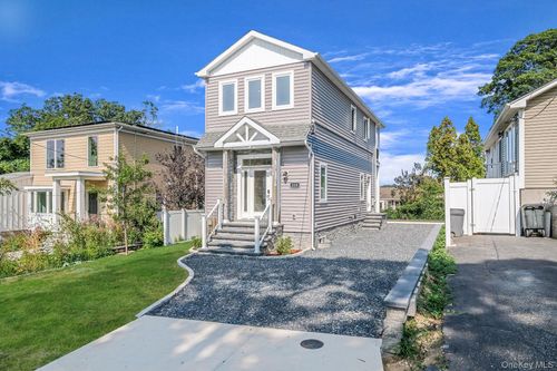 119 Whittier Dr, Kings Park, NY, 11754-2339 | Card Image