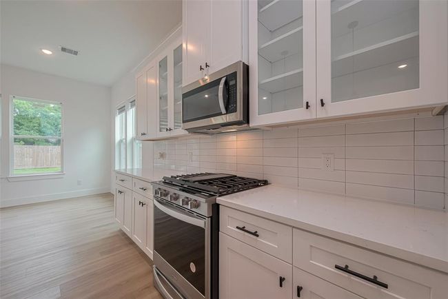 2532 Wall St, House other with 3 bedrooms, 3 bathrooms and 2 parking in Houston TX | Image 17