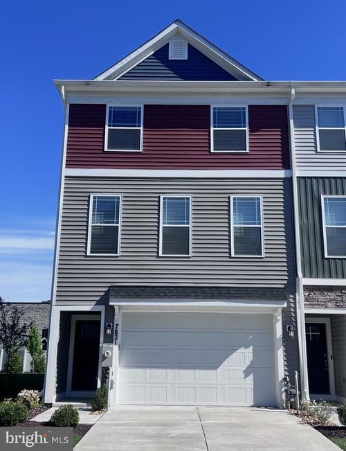 7821 Wolf Run Ln, Severn, MD, 21144-1976 | Card Image
