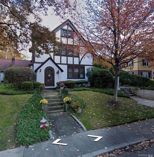 19 Wellington Road, Hempstead, NY, 11530 | Card Image