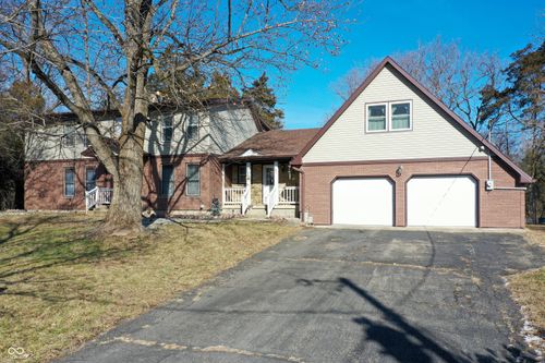 8 Mill Spgs, Coatesville, IN, 46121-8946 | Card Image