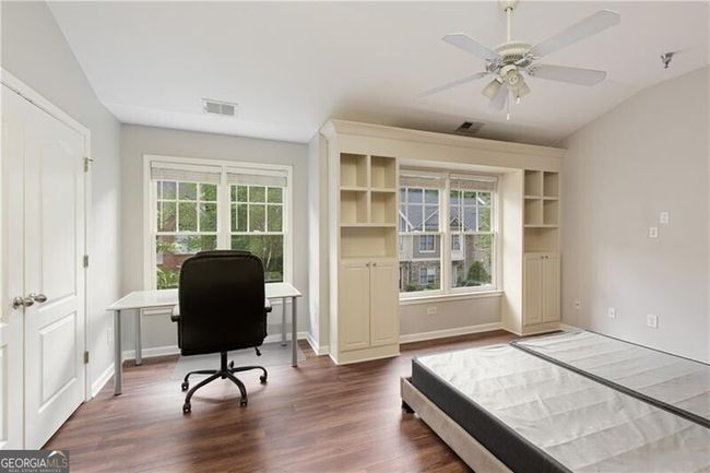 1264 Harris Commons Pl, Townhouse with 2 bedrooms, 3 bathrooms and 2 parking in Roswell GA | Image 26