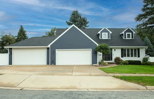 1604 Hillside Ave, Waverly, IA, 50677-1017 | Card Image