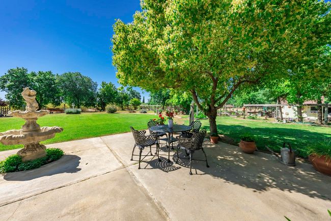 9415 21 St Ave, Home with 3 bedrooms, 3 bathrooms and null parking in Lemoore CA | Image 16