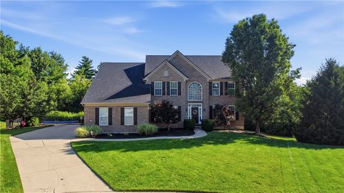 6272 Chappellfield Dr, West Chester, OH, 45069-6647 | Card Image