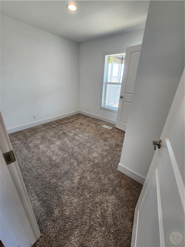 8510 Prairie Hawk Dr, House other with 3 bedrooms, 2 bathrooms and null parking in Shepherd MT | Image 13