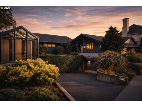 1776 Sw Montgomery Dr, Portland, OR, 97201-2437 | Card Image