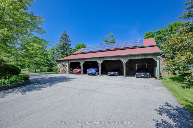 13233 5 Th Line, Home with 4 bedrooms, 5 bathrooms and 20 parking in Rockwood ON | Image 33