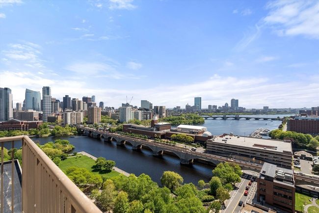 APT-2323 - 10 Museum Way, Condo with 2 bedrooms, 1 bathrooms and null parking in Cambridge MA | Image 30