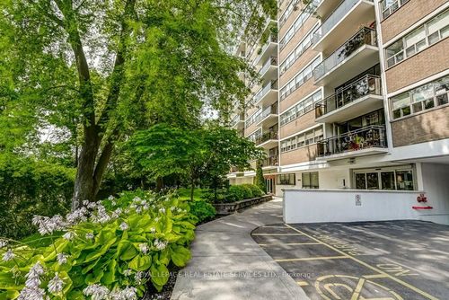 404-212 Kerr St, Oakville, ON, L6K3B1 | Card Image