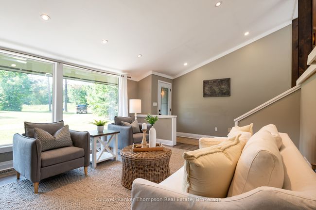 1049 Lawrence Pit Rd, House other with 4 bedrooms, 3 bathrooms and 6 parking in Utterson ON | Image 8