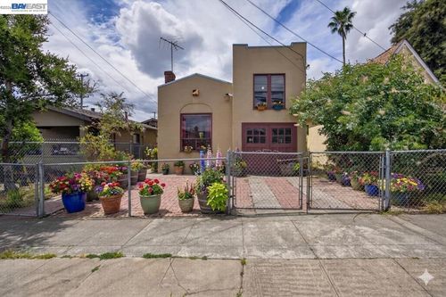 1227 E 33rd St, Oakland, CA, 94610 | Card Image