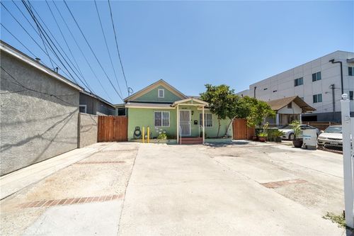 1640 Arapahoe Street, Los Angeles, CA, 90006 | Card Image