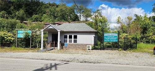 73 Pennsylvania Ave, Irwin, PA, 15642-3537 | Card Image