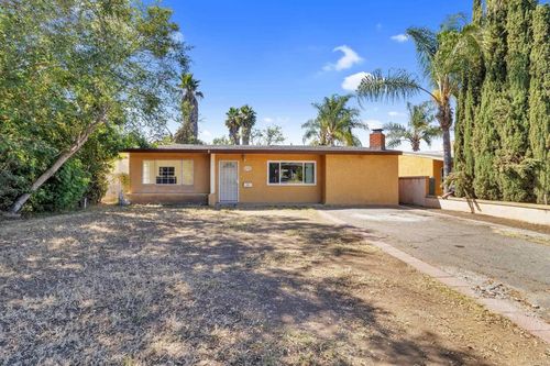 610 W 11th Ave, Escondido, CA, 92025-4720 | Card Image