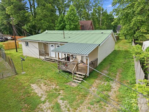 104 Jody St, East Flat Rock, NC, 28726-2733 | Card Image
