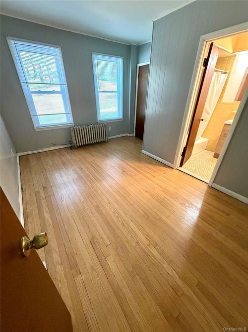 1f-97 South Avenue, Poughkeepsie, NY, 12601 | Card Image