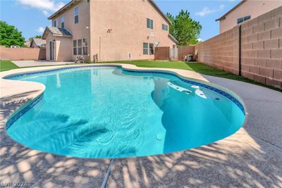 7805 Bear Tooth Cave Court, House other with 4 bedrooms, 3 bathrooms and null parking in Las Vegas NV | Image 1