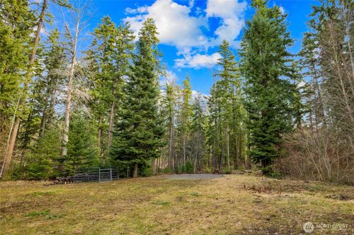 91 Blue Spruce Dr, Easton, WA, 98925-6012 | Card Image