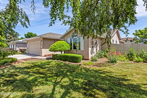 1525 S 68th Ave, Yakima, WA, 98908-5600 | Card Image