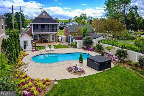 2006 Poplar Ridge Rd, PASADENA, MD, 21122-3818 | Card Image