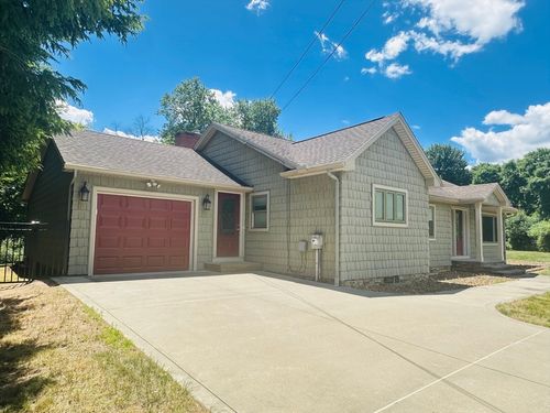 36 Crescent Dr, Ludlow, MA, 01056-3701 | Card Image