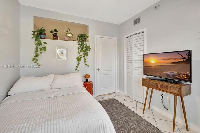 APT-402 - 3051 Sw 27 Th Ave, Condo with 1 bedrooms, 1 bathrooms and null parking in Miami FL | Image 18