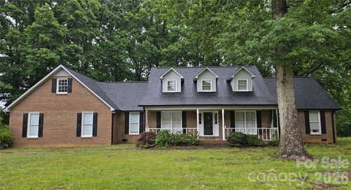 121 Country Creek Dr, Kings Mountain, NC, 28086-8982 | Card Image