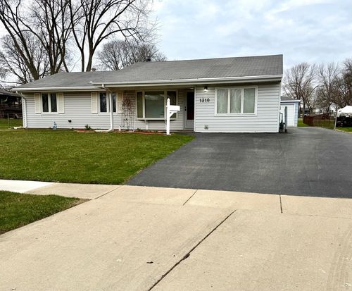 1310 Somerset Ln, Schaumburg, IL, 60193-1245 | Card Image