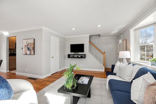 7-7 Bow St, Arlington, MA, 02474-2718 | Card Image
