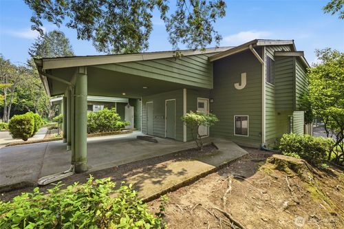 j4-13229 Se 256th St, Kent, WA, 98042-6647 | Card Image