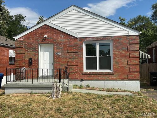 1228 Grant Dr, Saint Louis, MO, 63132-2726 | Card Image