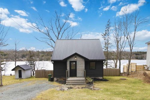 1396 Beaver Bank Rd, Beaver Bank, NS, B4G1E8 | Card Image