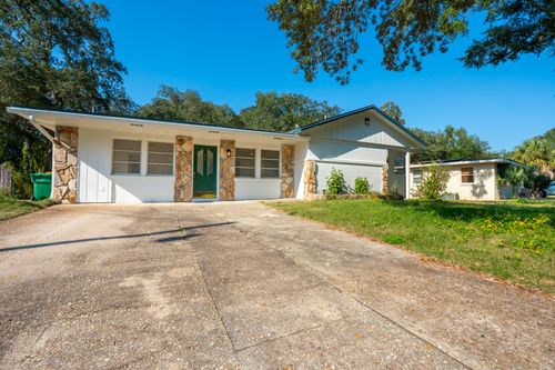 209 Hawthorne Cir, Fort Walton Beach, FL, 32547-3707 | Card Image