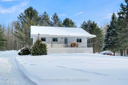 864 County Rd 19, Prescott Russell, ON, K0B1C0 | Card Image