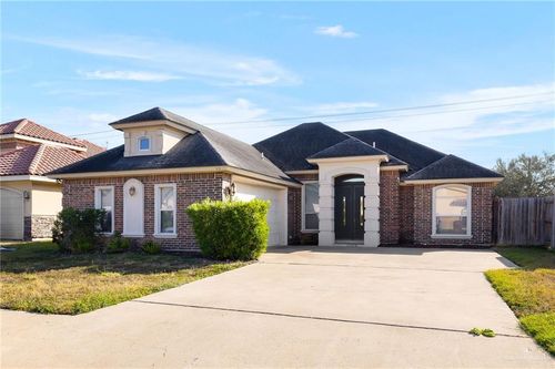 402 Hackberry Ave, Mission, TX, 78572-1936 | Card Image