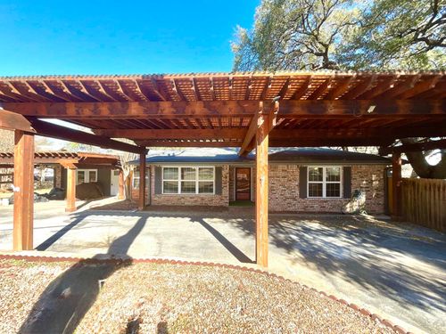 5303 Shady Oaks Cir, Kingsland, TX, 78639-4046 | Card Image