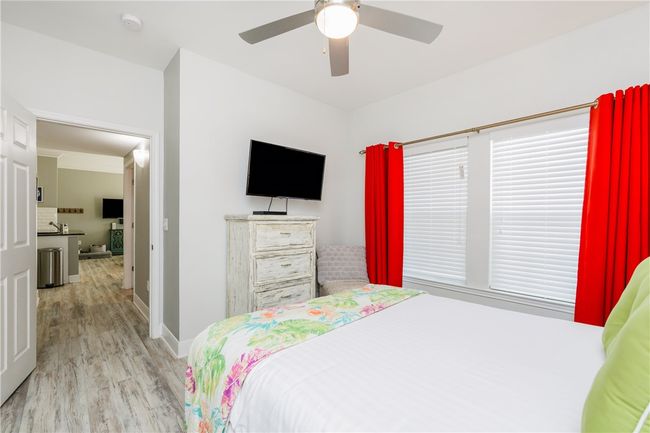Primary Suite | Image 22