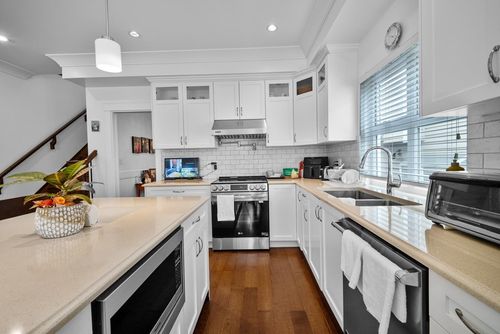 3288 W 32nd Ave, Vancouver, BC, V6L2C3 | Card Image
