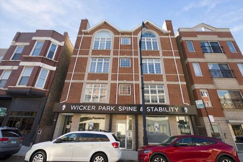 3w-1641 W North Ave, Chicago, IL, 60622-2408 | Card Image