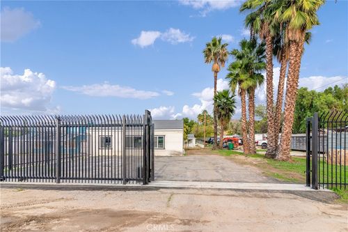 19620 Temescal Canyon Rd, Corona, CA, 92881-5653 | Card Image