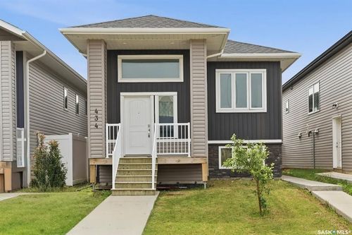 434 Mcarthur Cres, Saskatoon, SK, S7L6Y3 | Card Image